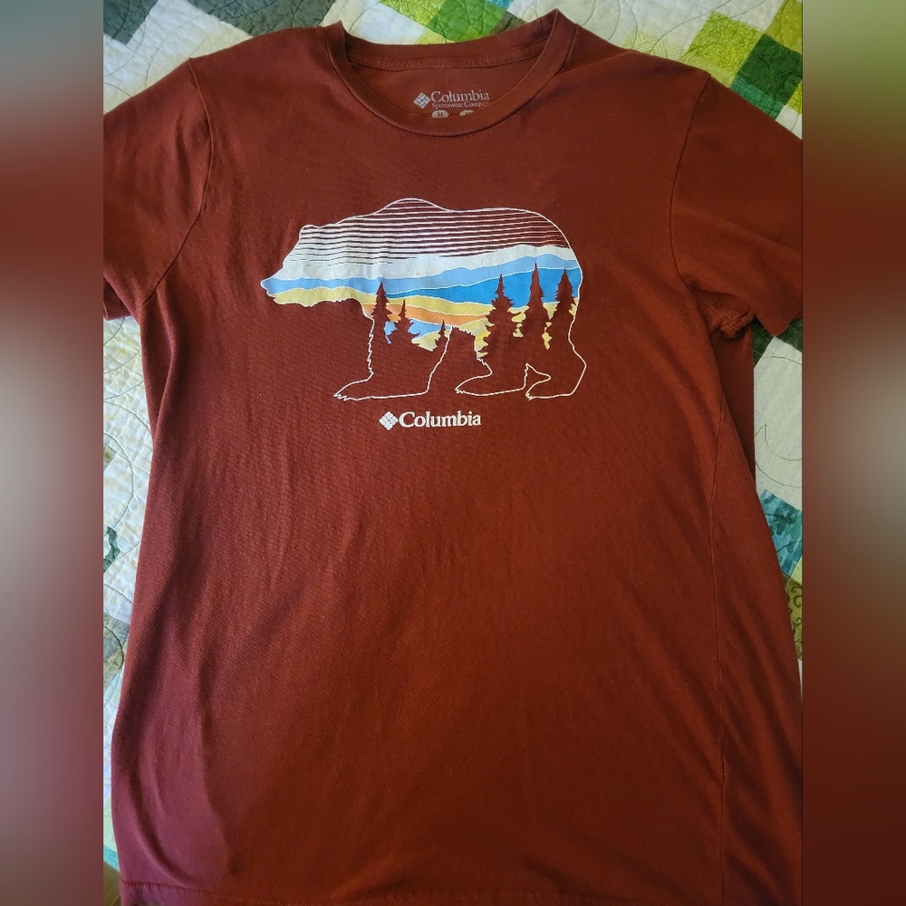 Columbia Rust Bear Graphic Tee